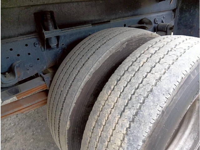 いすゞエルフ高所作業車小型（2t・3t）[写真30]