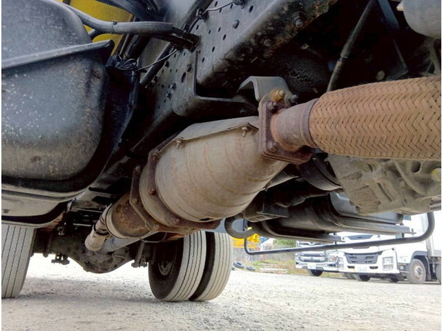 いすゞエルフ高所作業車小型（2t・3t）[写真36]