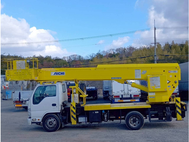 いすゞエルフ高所作業車小型（2t・3t）[写真06]