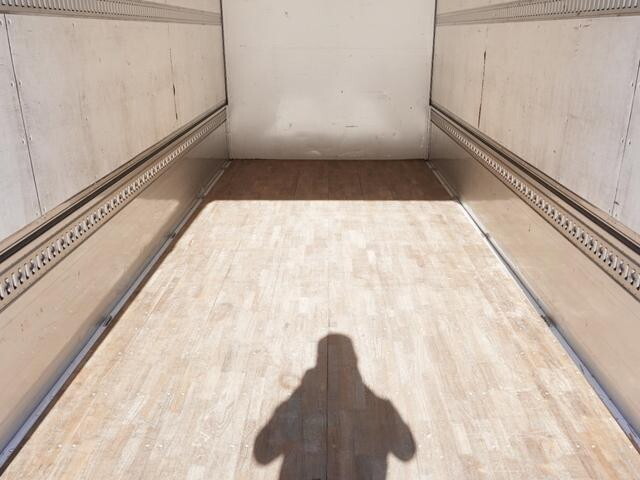 三菱ふそうキャンターアルミウイング小型（2t・3t）[写真13]