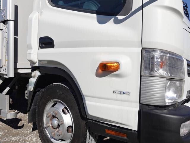 三菱ふそうキャンターアルミウイング小型（2t・3t）[写真04]