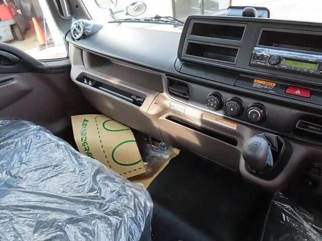 三菱ふそうキャンタークレーン4段小型（2t・3t）[写真12]