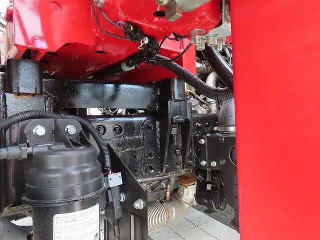 三菱ふそうキャンタークレーン4段小型（2t・3t）[写真37]