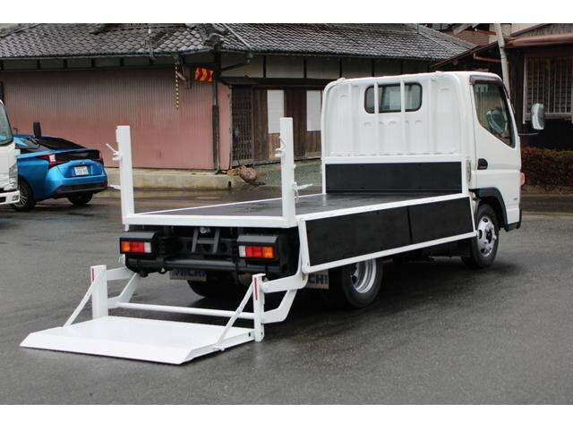 三菱ふそうキャンター平ボディ小型（2t・3t）[写真16]