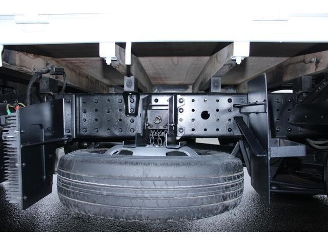 三菱ふそうキャンター平ボディ小型（2t・3t）[写真19]