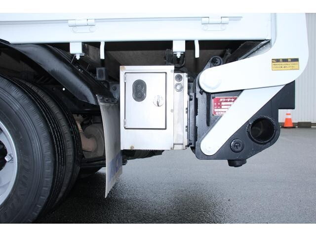 三菱ふそうキャンター平ボディ小型（2t・3t）[写真25]