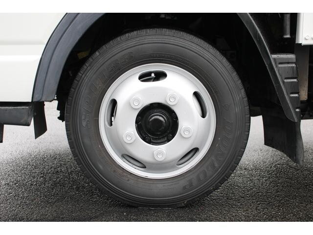 三菱ふそうキャンター平ボディ小型（2t・3t）[写真29]