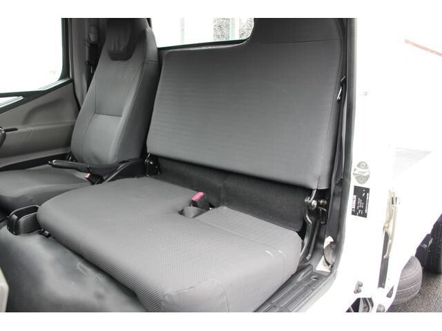 三菱ふそうキャンター平ボディ小型（2t・3t）[写真37]