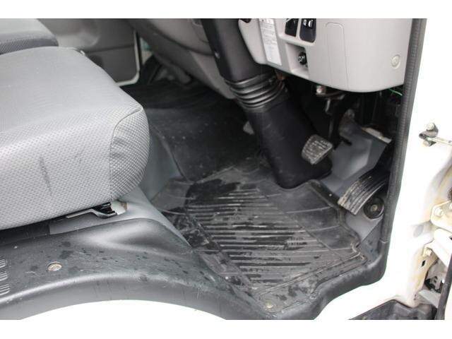 三菱ふそうキャンター平ボディ小型（2t・3t）[写真39]