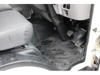 三菱ふそうキャンター平ボディ小型（2t・3t）[写真40]