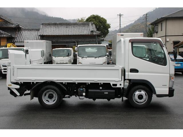 三菱ふそうキャンター平ボディ小型（2t・3t）[写真05]