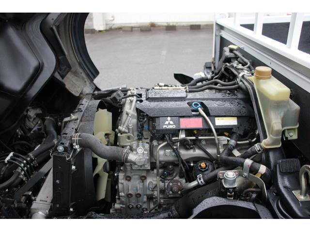 三菱ふそうキャンター平ボディ小型（2t・3t）[写真08]