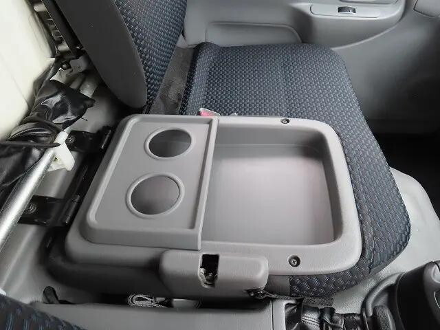 日野デュトロ冷凍車（冷蔵車）小型（2t・3t）[写真11]