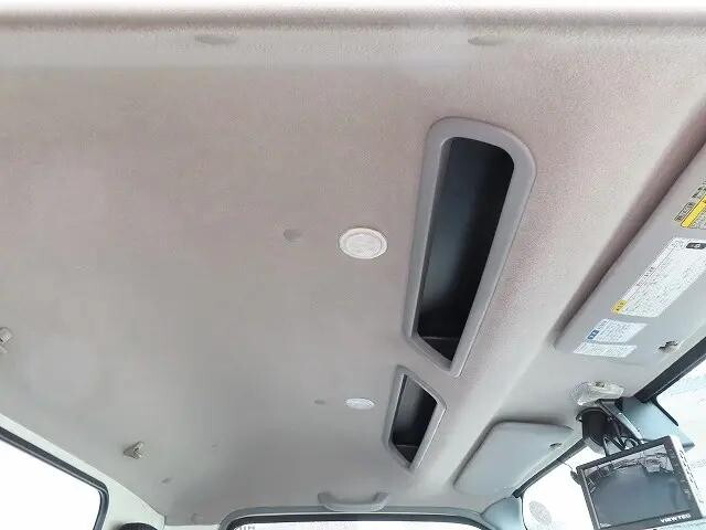 日野デュトロ冷凍車（冷蔵車）小型（2t・3t）[写真22]