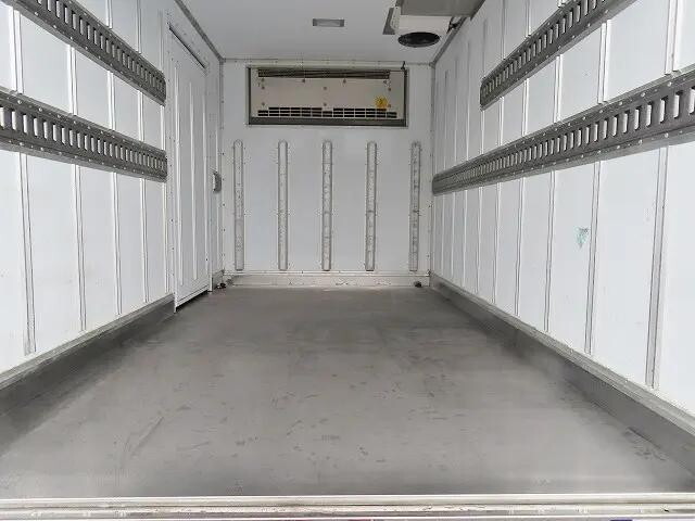 日野デュトロ冷凍車（冷蔵車）小型（2t・3t）[写真23]