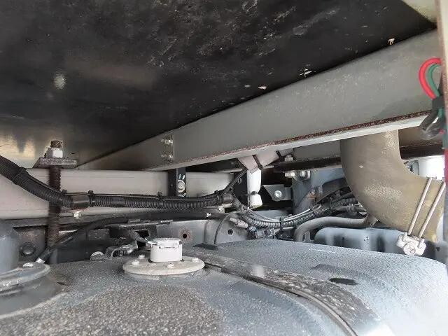 日野デュトロ冷凍車（冷蔵車）小型（2t・3t）[写真36]