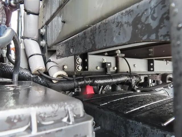 日野デュトロ冷凍車（冷蔵車）小型（2t・3t）[写真37]