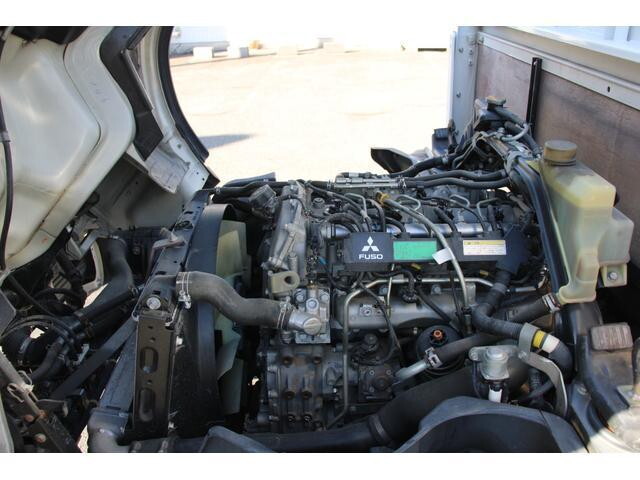 三菱ふそうキャンター平ボディ小型（2t・3t）[写真10]