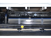 三菱ふそうキャンター平ボディ小型（2t・3t）[写真23]