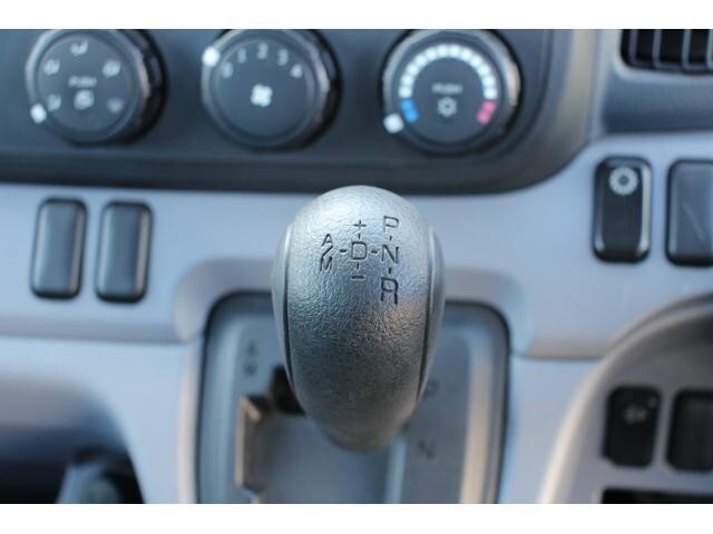 三菱ふそうキャンター平ボディ小型（2t・3t）[写真33]