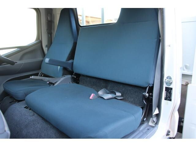 三菱ふそうキャンター平ボディ小型（2t・3t）[写真39]