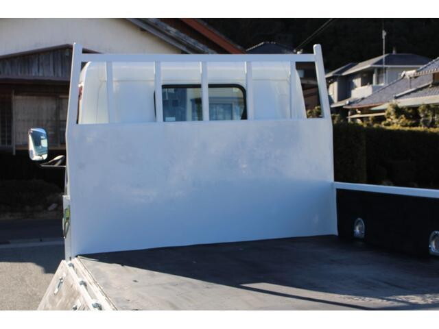 三菱ふそうキャンター平ボディ小型（2t・3t）[写真09]