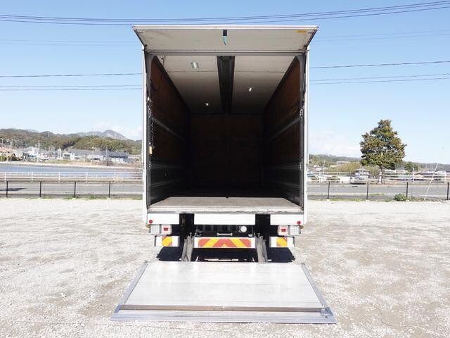 いすゞフォワードアルミウイング中型（4t）[写真14]