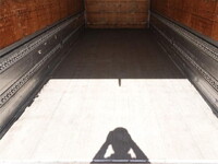 いすゞフォワードアルミウイング中型（4t）[写真16]