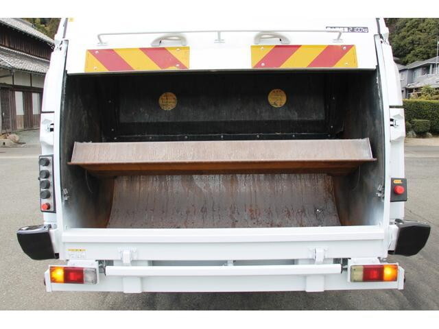 三菱ふそうファイターパッカー車（塵芥車）中型（4t）[写真14]