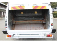 三菱ふそうファイターパッカー車（塵芥車）中型（4t）[写真16]