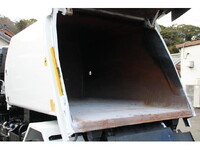 三菱ふそうファイターパッカー車（塵芥車）中型（4t）[写真20]