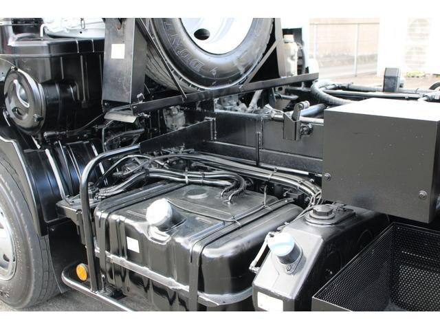 三菱ふそうファイターパッカー車（塵芥車）中型（4t）[写真24]