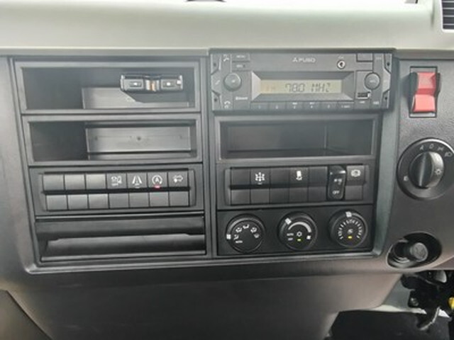 三菱ふそうファイタークレーン4段中型（4t）[写真28]