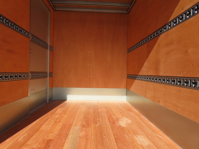 日野デュトロアルミバン小型（2t・3t）[写真31]