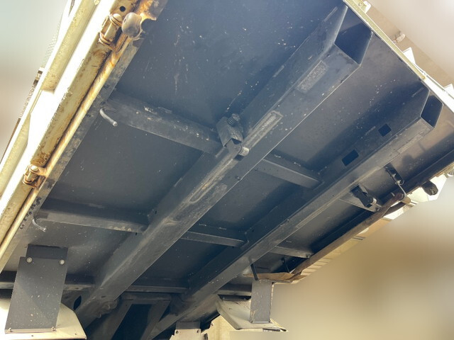 三菱ふそうキャンターダンプ小型（2t・3t）[写真13]