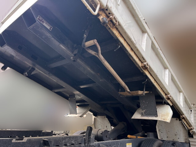 三菱ふそうキャンターダンプ小型（2t・3t）[写真14]