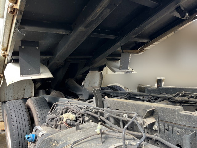 三菱ふそうキャンターダンプ小型（2t・3t）[写真15]