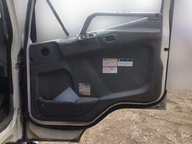 三菱ふそうファイタークレーン4段中型（4t）[写真29]