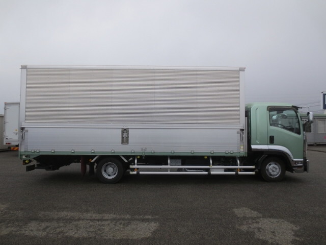 いすゞフォワードアルミウイング中型（4t）[写真07]