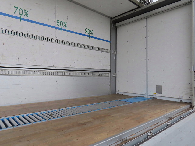 日野プロフィアアルミウイング大型（10t）[写真25]