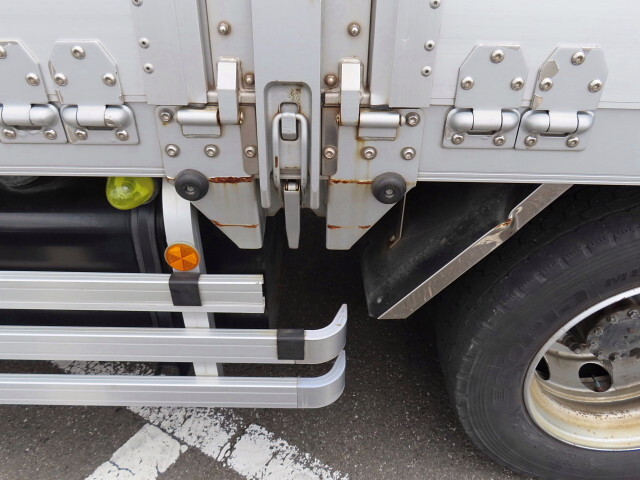 日野プロフィアアルミウイング大型（10t）[写真30]