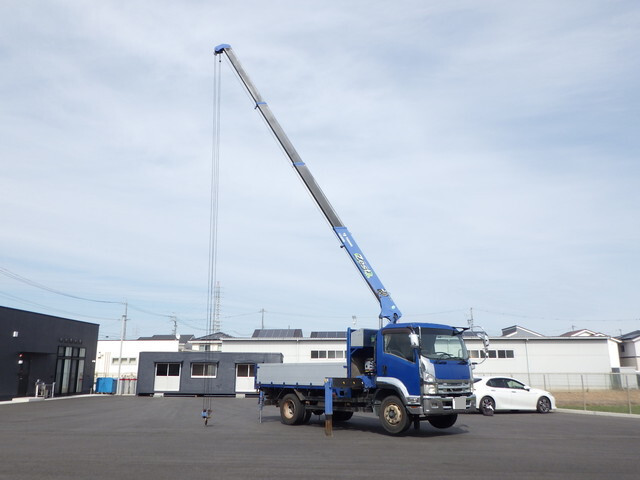 いすゞフォワードクレーン4段増トン（6t・8t）[写真01]