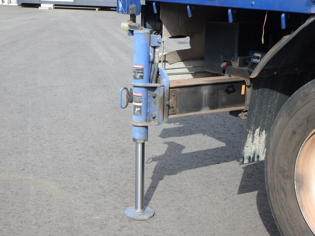 いすゞフォワードクレーン4段増トン（6t・8t）[写真11]