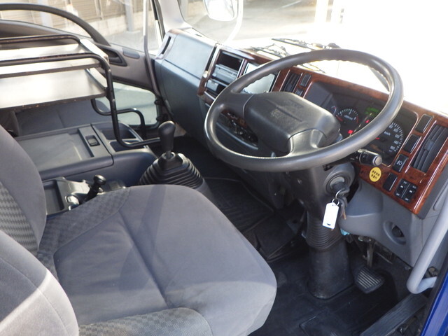 いすゞフォワードクレーン4段増トン（6t・8t）[写真28]