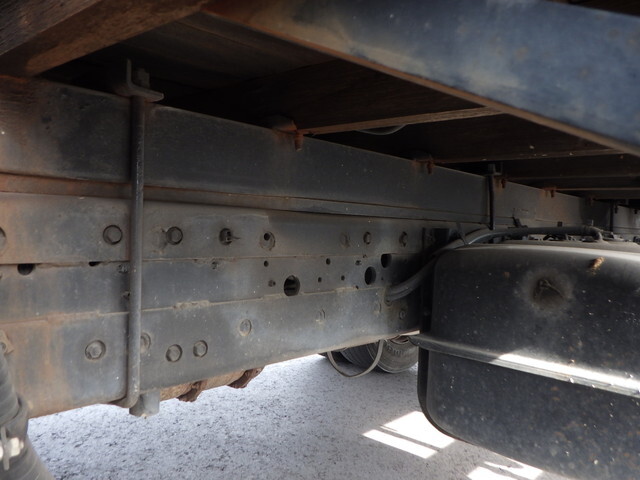 いすゞフォワードクレーン4段増トン（6t・8t）[写真31]