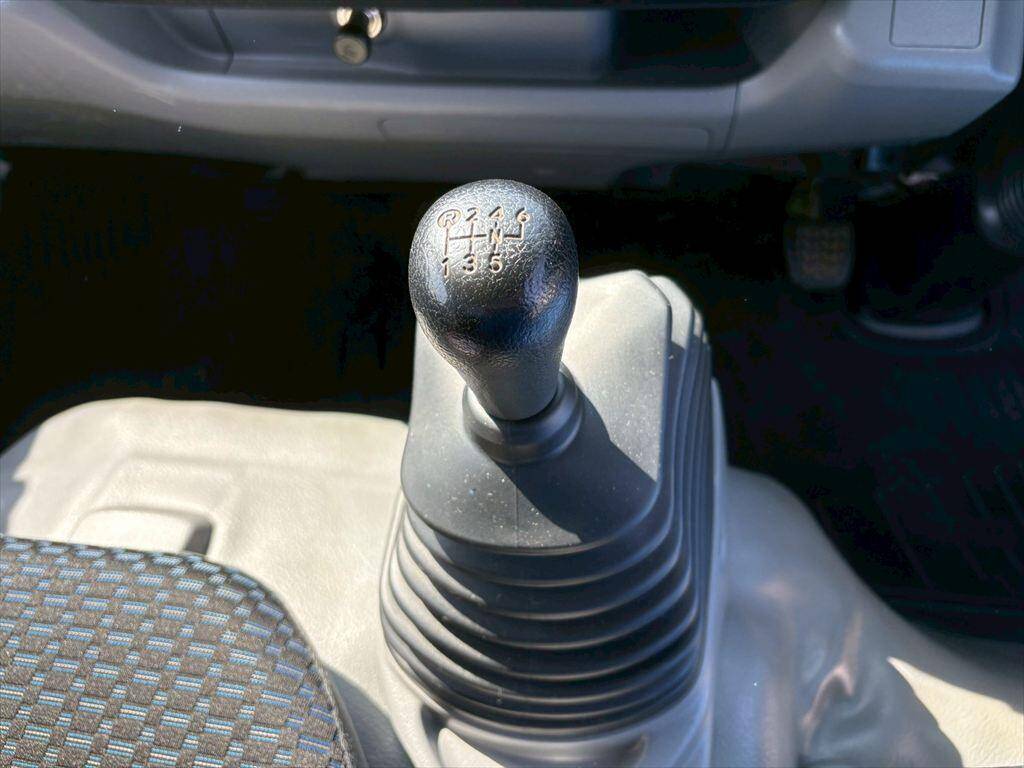 日野デュトロ平ボディ小型（2t・3t）[写真19]