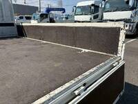 日野デュトロ平ボディ小型（2t・3t）[写真09]