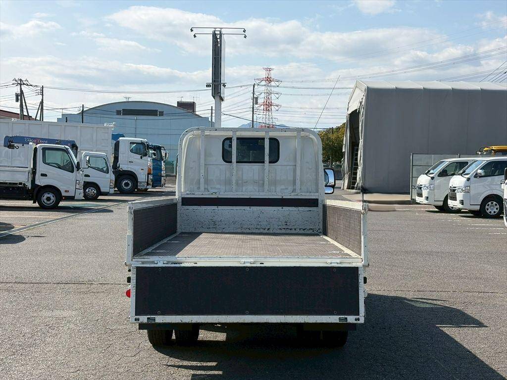 日野デュトロ平ボディ小型（2t・3t）[写真09]