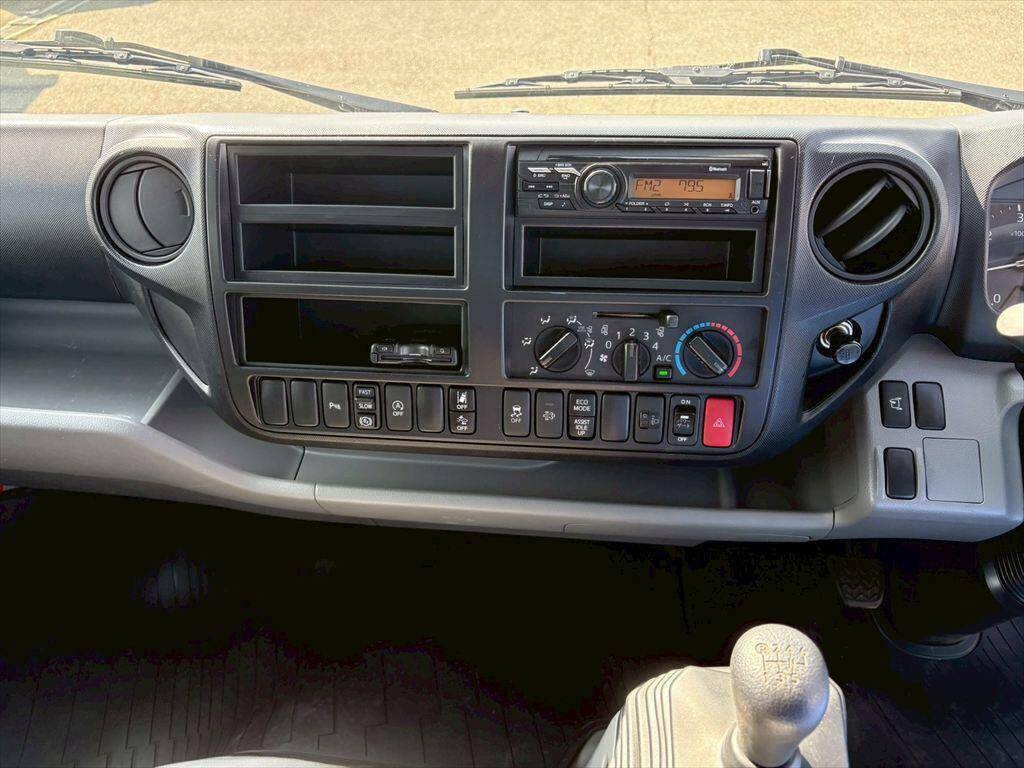 日野デュトロ平ボディ小型（2t・3t）[写真19]