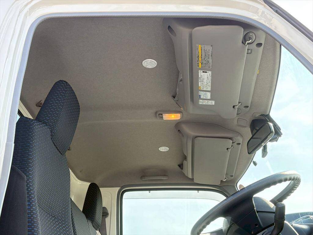 日野デュトロ平ボディ小型（2t・3t）[写真21]